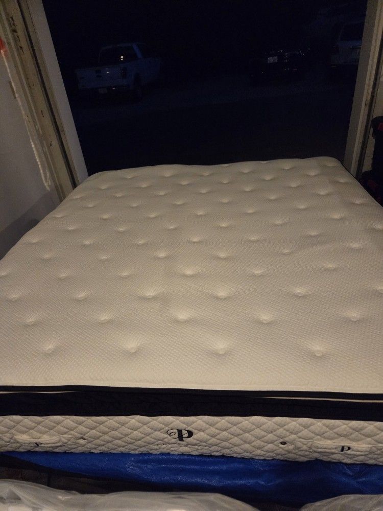 Plushbeds Signature Bliss Organic King Mattress