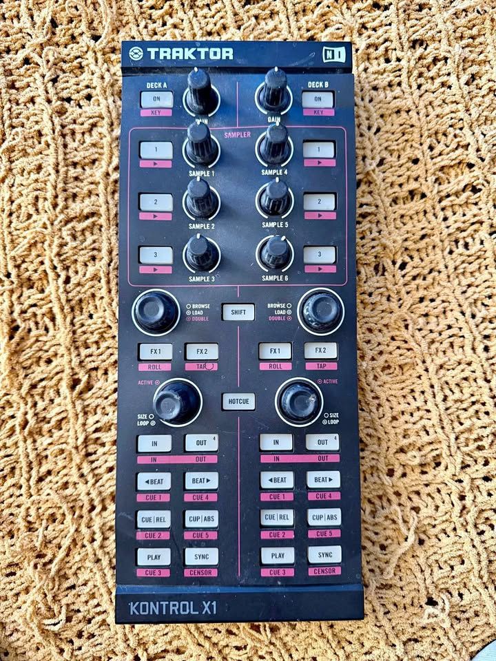 🎧 Traktor X1 MK1 – OG Model – Priced to Move! 💥
