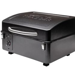 Traeger Trailhead Portable Pellet Grill
