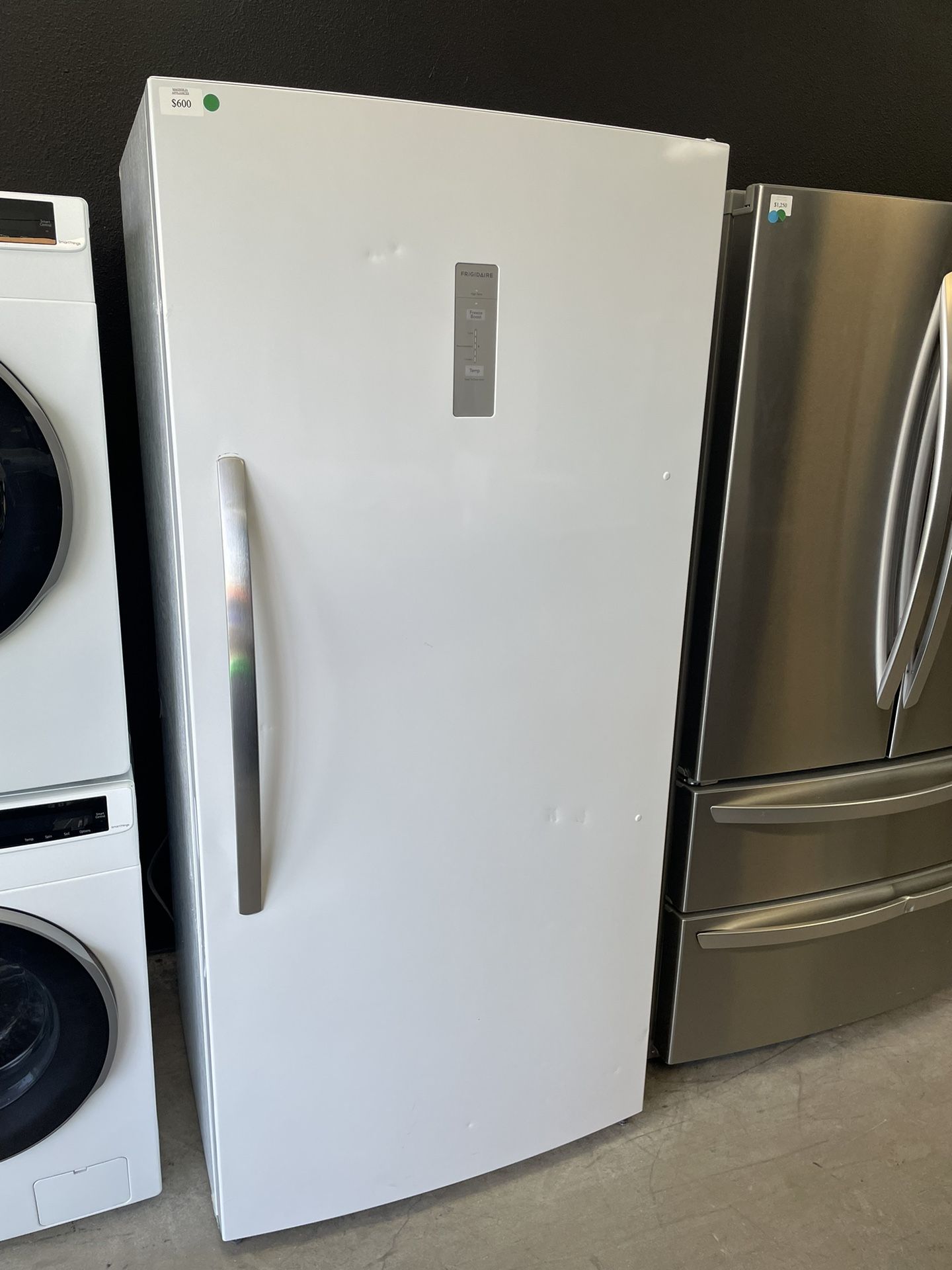 Frigidaire 20 Cu Upright Freezer In White