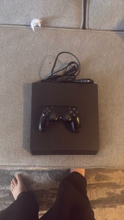 Ps4 Controller And Wires Included