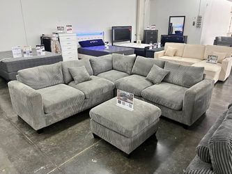BRAND NEW 4PC SECTIONAL SOFA SET WITH OTTOMAN AND ACCENT PILLOWS INCLUDED $549