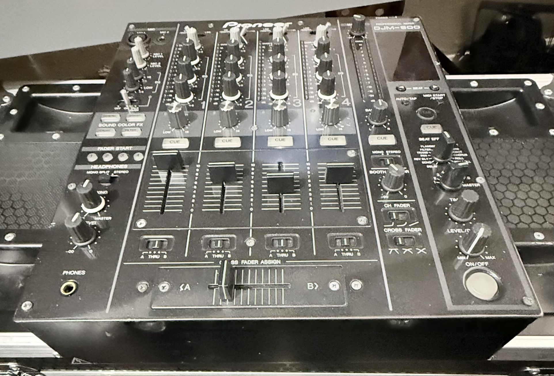 Pioneer DJM-800 Professional Mixer