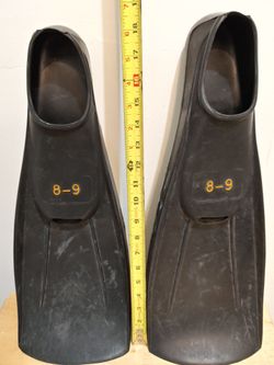 Floating Swim Fins and  Swim Goggles