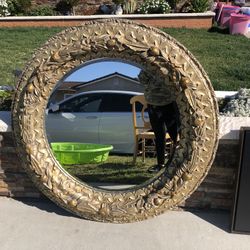 Round Mirror