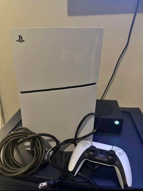 BRAND NEW PS5 SLIM 1TB