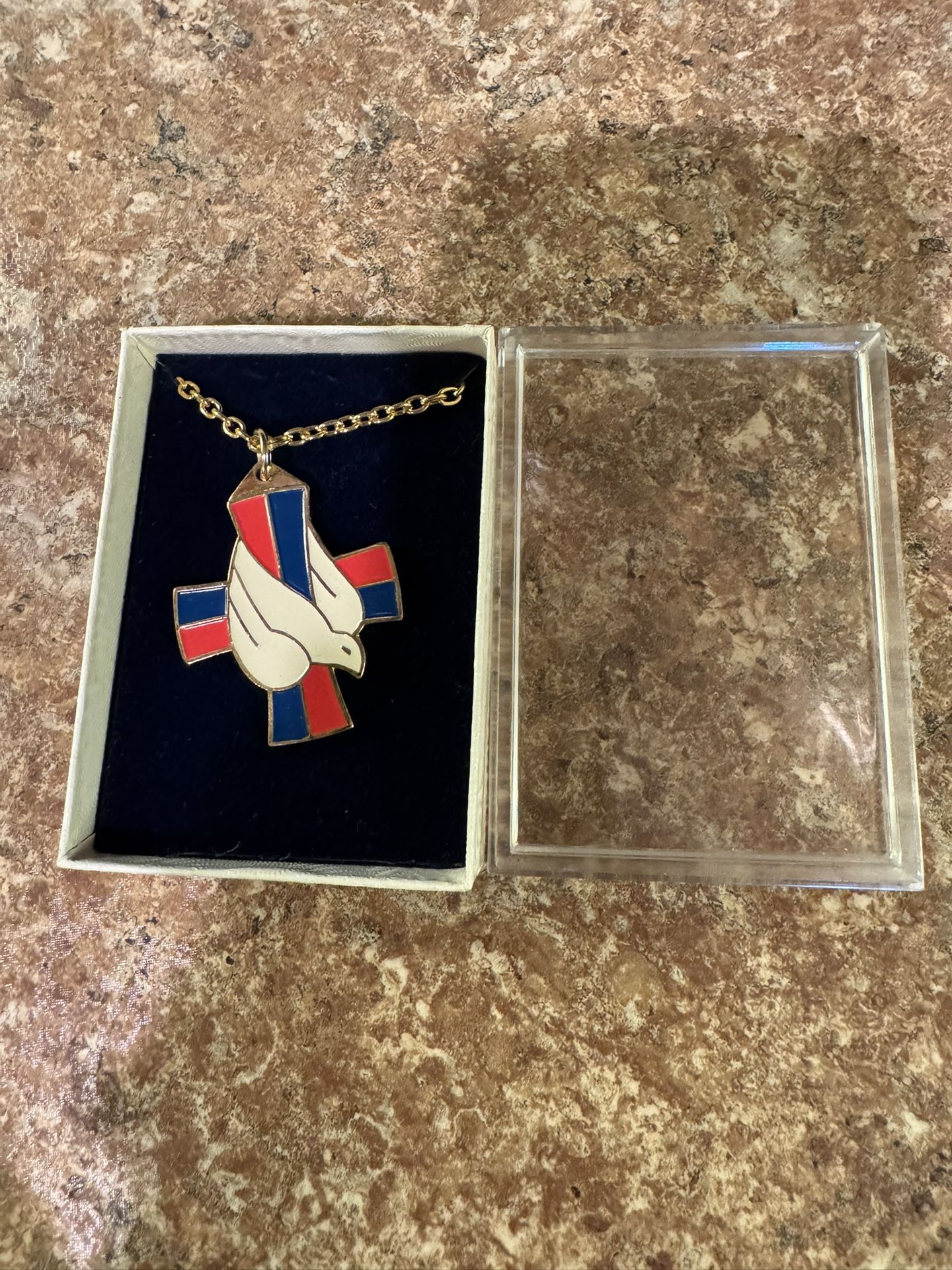 Vintage confirmed in Chris cross necklace shipping available