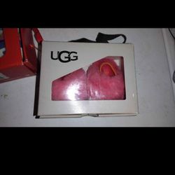 UGG Infant Slippers I fluff Yeah Size 0/1 Xs