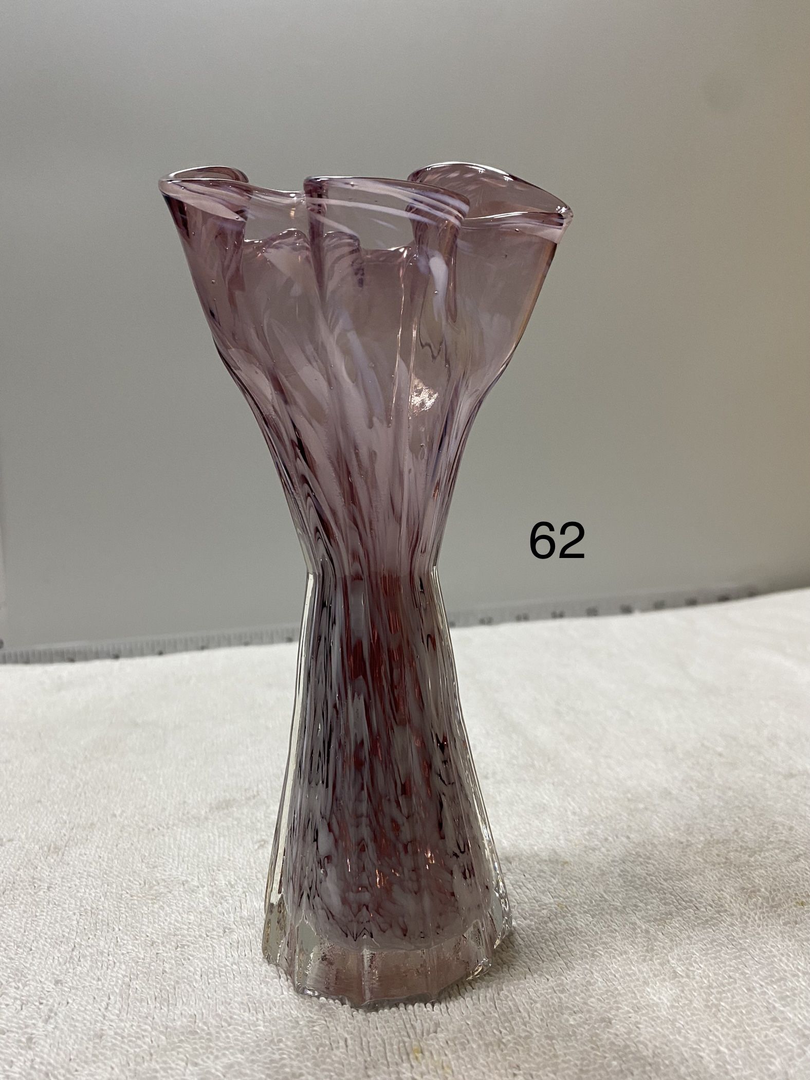 Vintage Hand Blown Art Glass Twisted Purple Amethyst Vase 7” x 4”. 