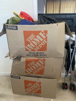 Used clothes/shoes/toys