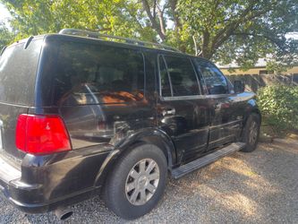 2003 Lincoln navigator/ black