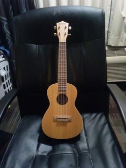 Panda Ukuleles UKC-2