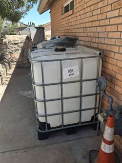 Water container