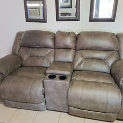Home zone Dual Electric Recliner, Never Used