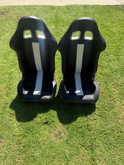 Universal Racing Bucket Seats