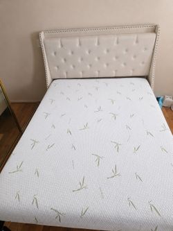 Queen bed frame + memory foam mattress