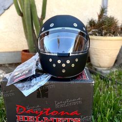 Daytona Helmet Full Face Motorcycle Helmet