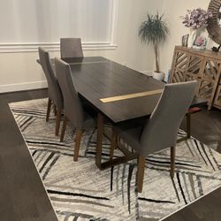 7 Person Dining Table And Chairs Set - $600