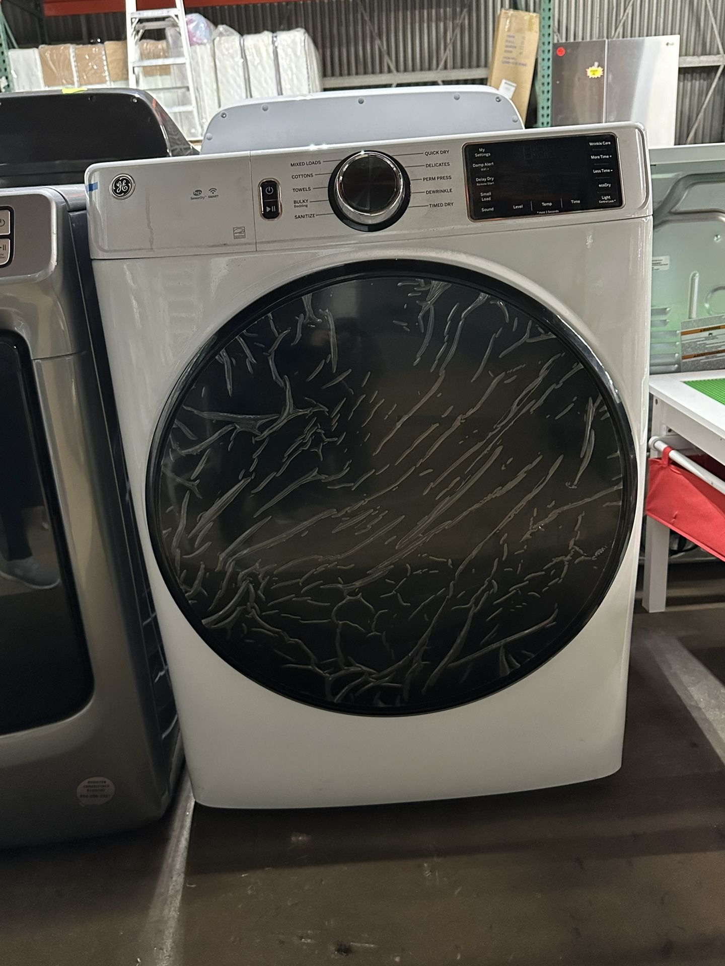 GE Appliances Dryer With wifi 