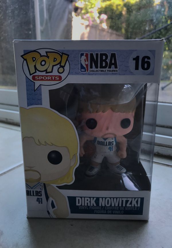 dirk nowitzki authenticated funko pop near mint condition