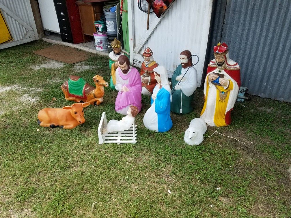 Vintage Empire blow mold nativity set for Sale in Houston, TX OfferUp