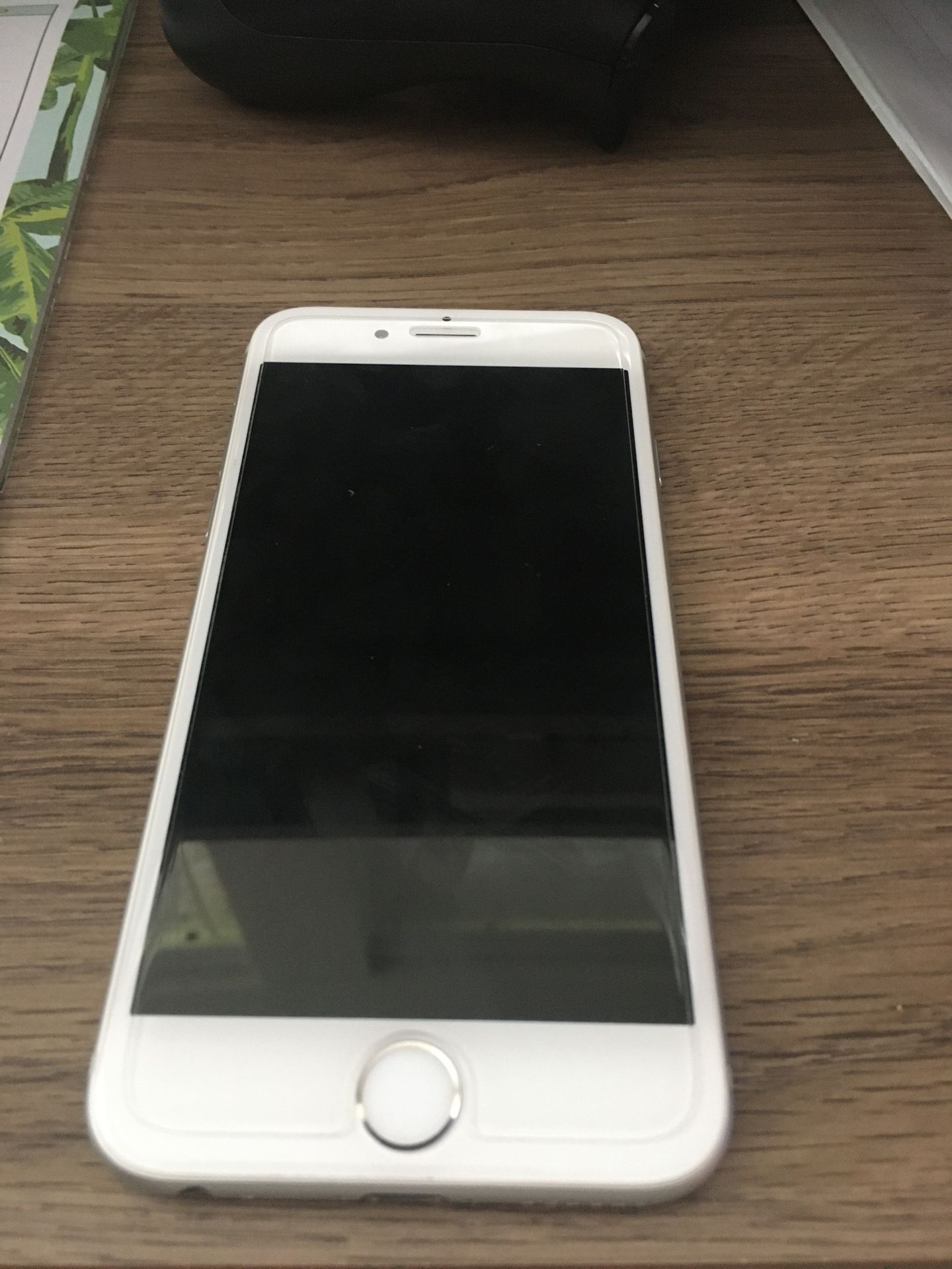 Brand new iPhone 6 with glass screen protector( Ink on the back no damage)