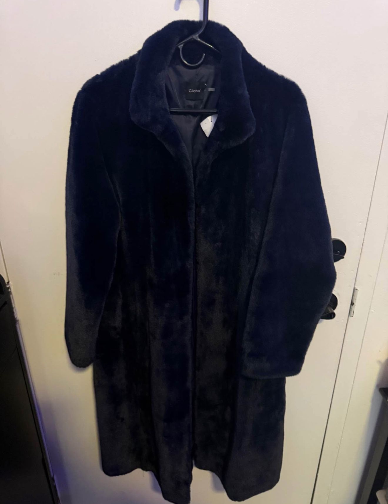 Women’s Fur Coat (read description)