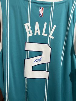 Lamelo Ball signed Jersey  