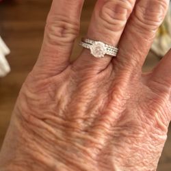 Wedding Set Size 5.5 Beautiful Moissanite 