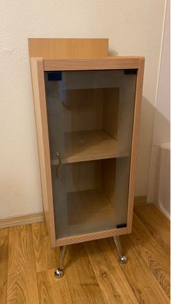 Storage cabinet w/ shelf and glass door