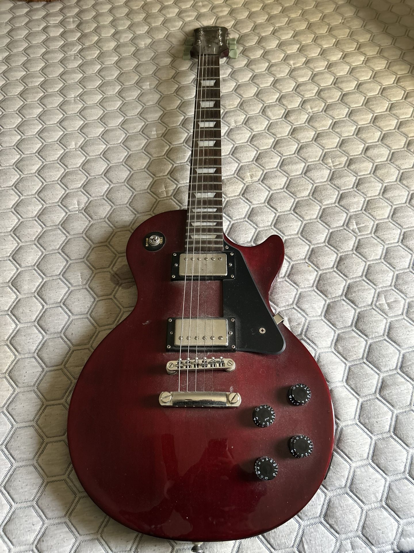 Epiphone Les Paul Studio Electric Guitar Wine Red With Guitar Bag