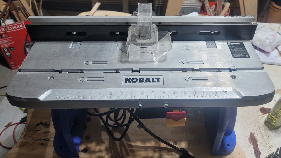 Kobalt router with table
