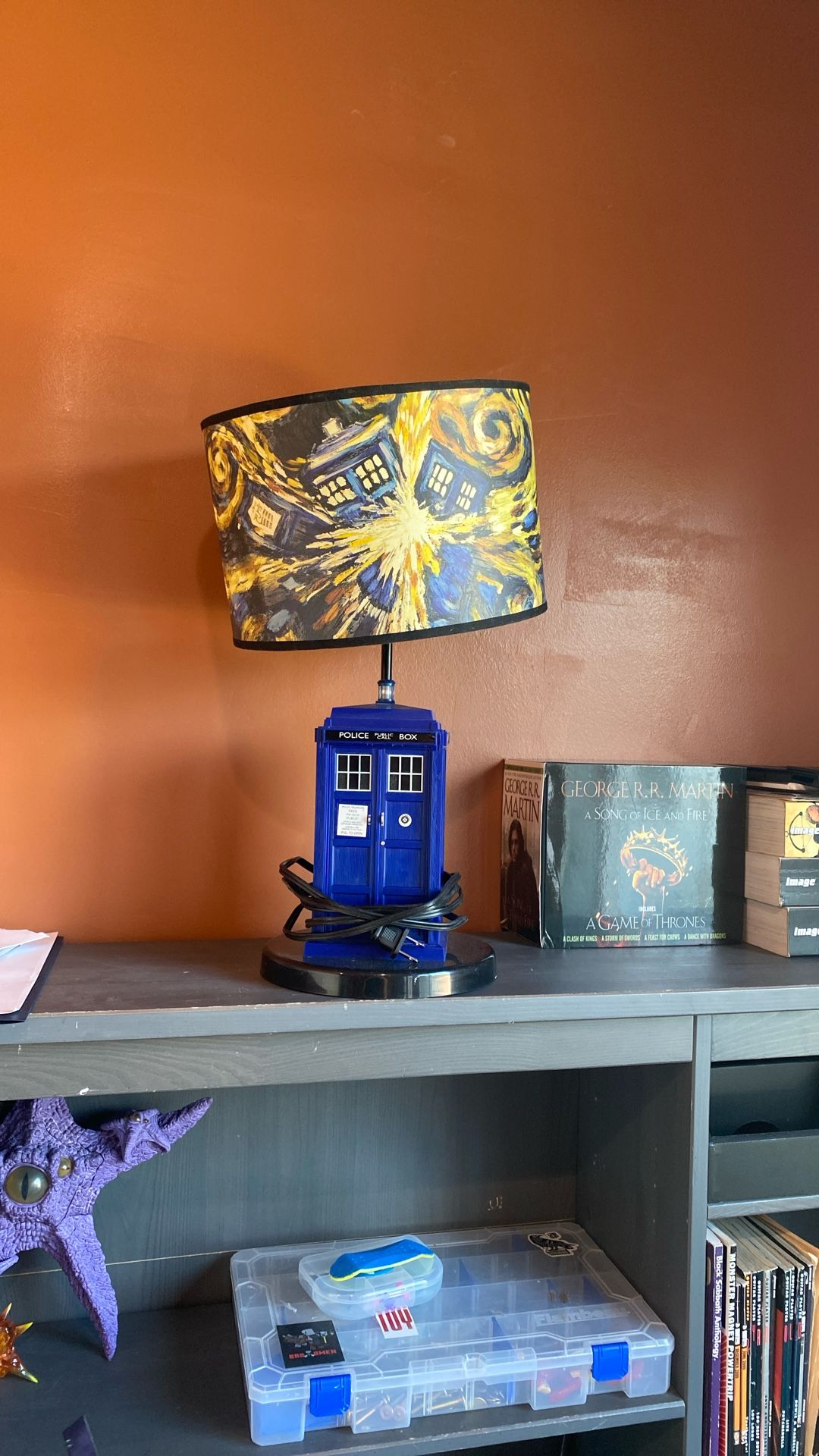 Dr. Who Tardis Lamp Door Opens