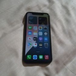 Brand New iPhone XR Connected And Everything 