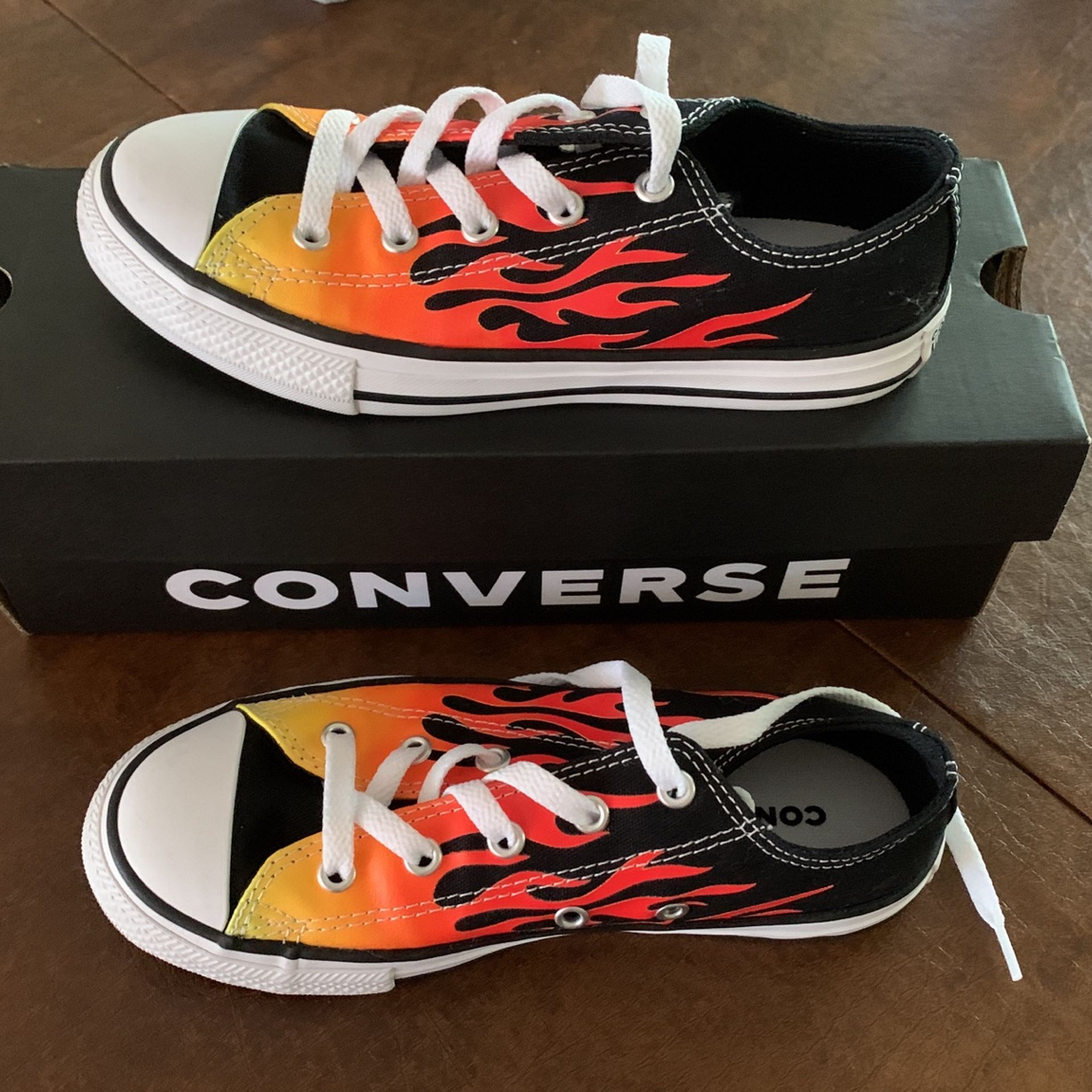 Converse Chuck Taylors Fire/Flames Youth 2 New In Box