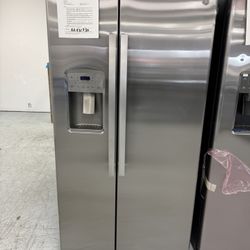 GE 25 Cu.ft Side By Side Refrigerator With Water And Ice 