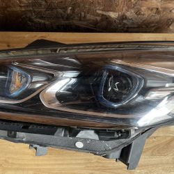 18’-19’ Hyundai Sonata Hybrid Headlight