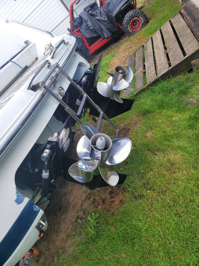 Mercruiser Bravo 3 Outdrive