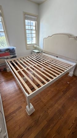 White Solid Wood Platform Bedframe - King