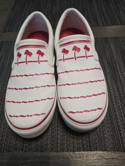 In N Out Drnk Cup Shoes. Size Men's 9/ Women's 10.5