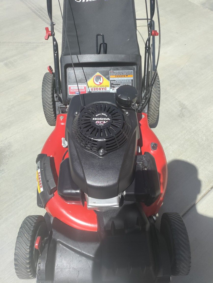 Nice Troy-Bilt Self-propelled Lawn Mower With Honda Engine Starts Right Up Runs Perfect