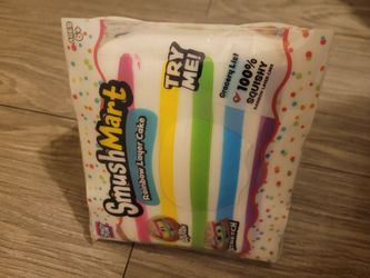 Smushmart rainbow layer cake squishy