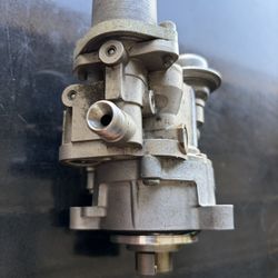 High Pressure Fuel Pump 2011 BMW 740li