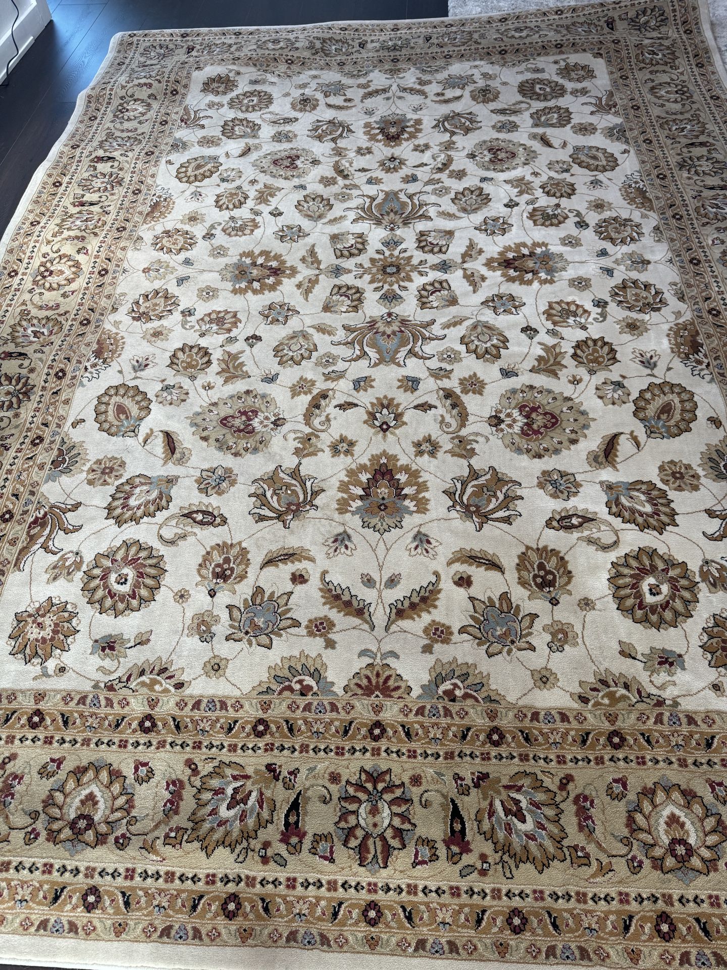 Lolei Welbourne Ivory Area Rug 120" X 90"