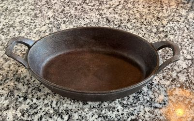 Vintage Cast Iron Skillet - Oval
