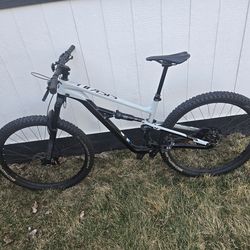 2025 Polygon Siskiu T7 XL