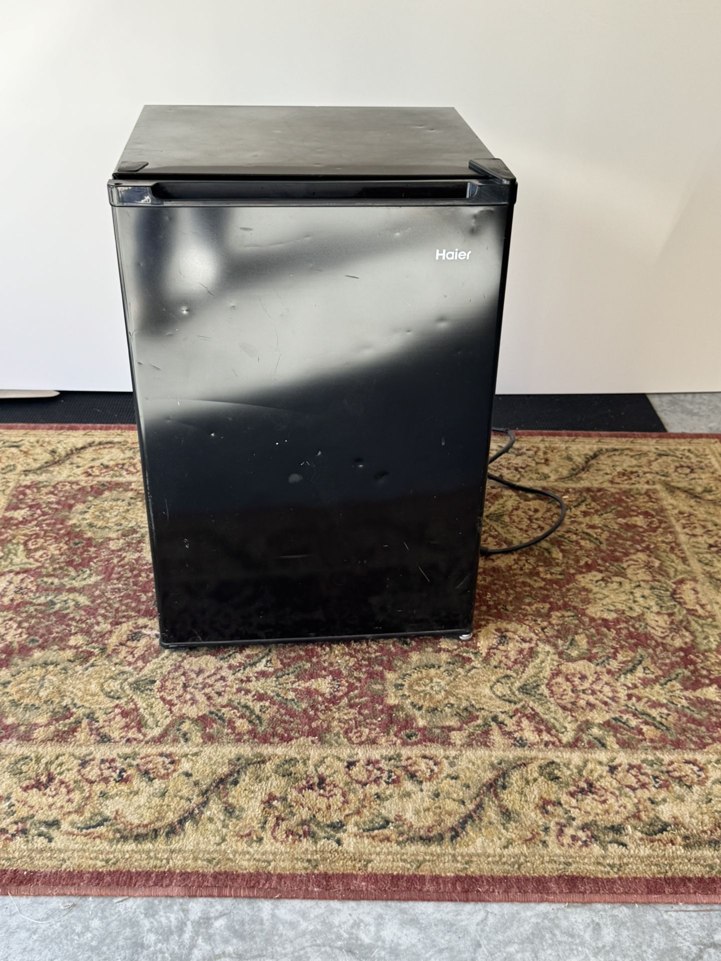 18.5wx16Dx26.5T Mini Fridge / Fridge 
