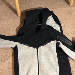 nike texh set size small brand new