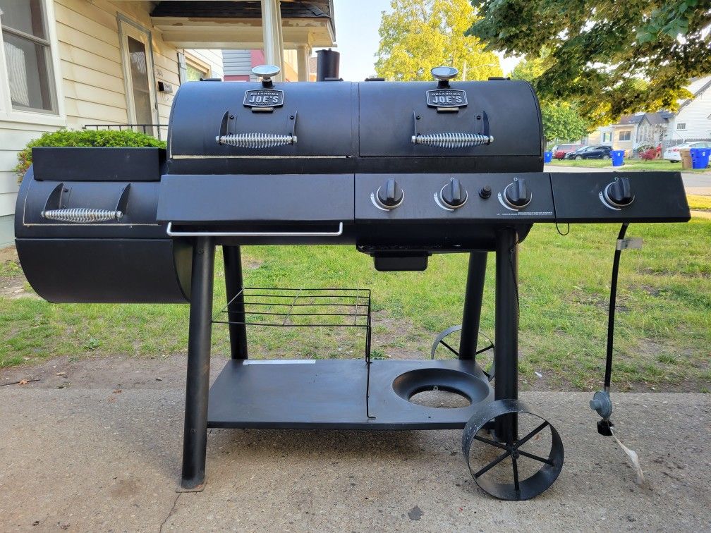 OKLAHOMA JOES TRIPLE COMBO GRILL