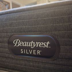 Beauty rest Silver Matress